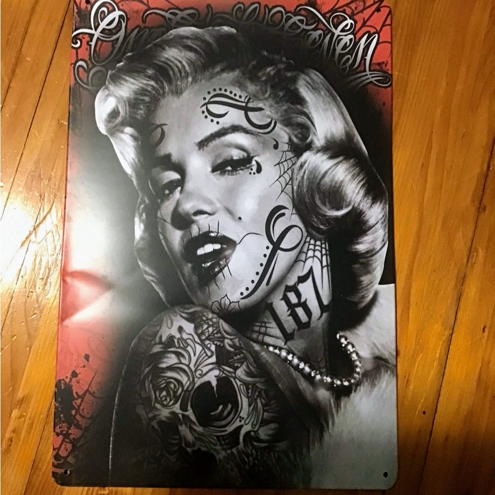 Plaque en metal.
 Tattoo Art Print - Black and Red